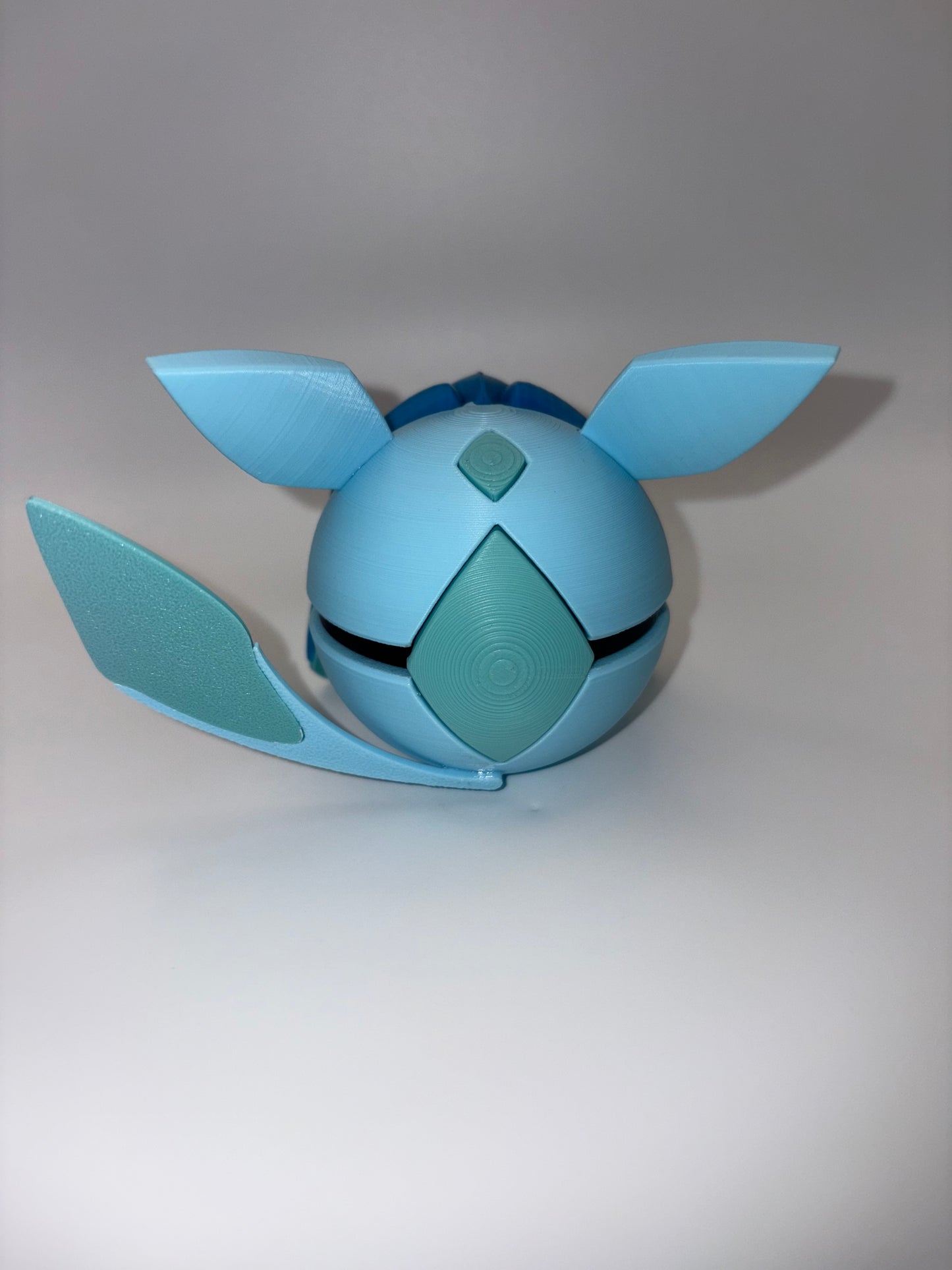 Glaceon Themed Pokeball w/clicker
