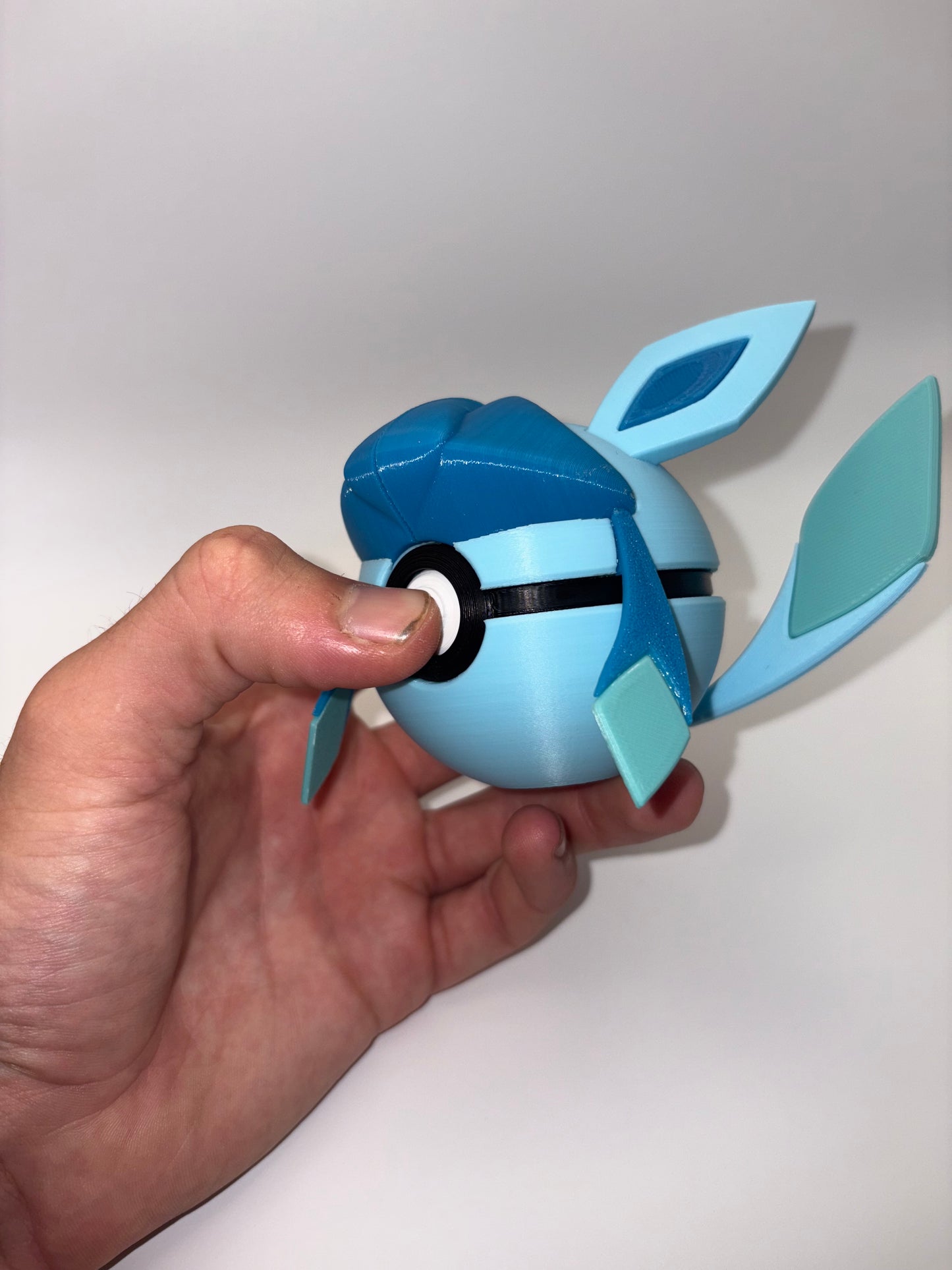 Glaceon Themed Pokeball w/clicker