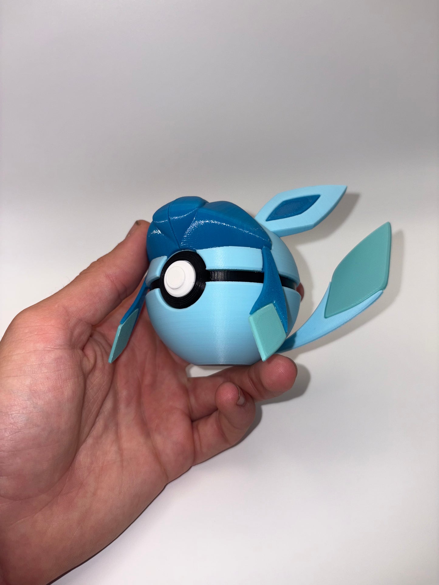 Glaceon Themed Pokeball w/clicker