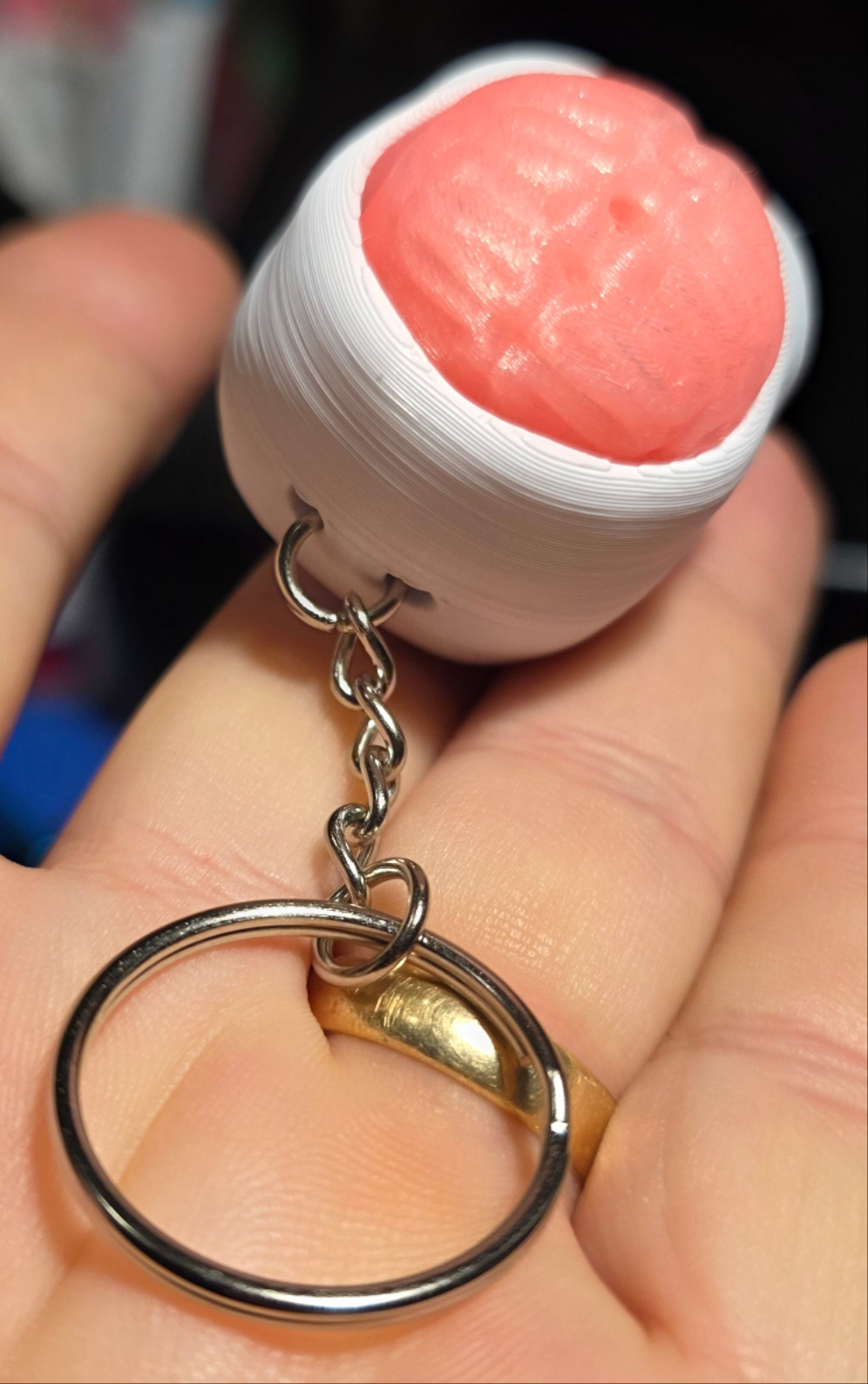 Small brain clicker keychain (glow in the dark)