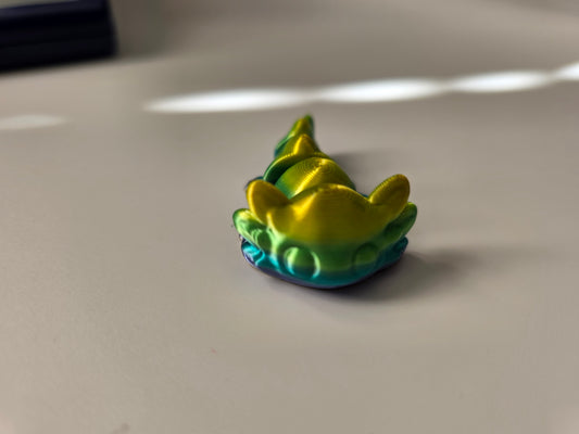 Small Axolotl (silk candy)