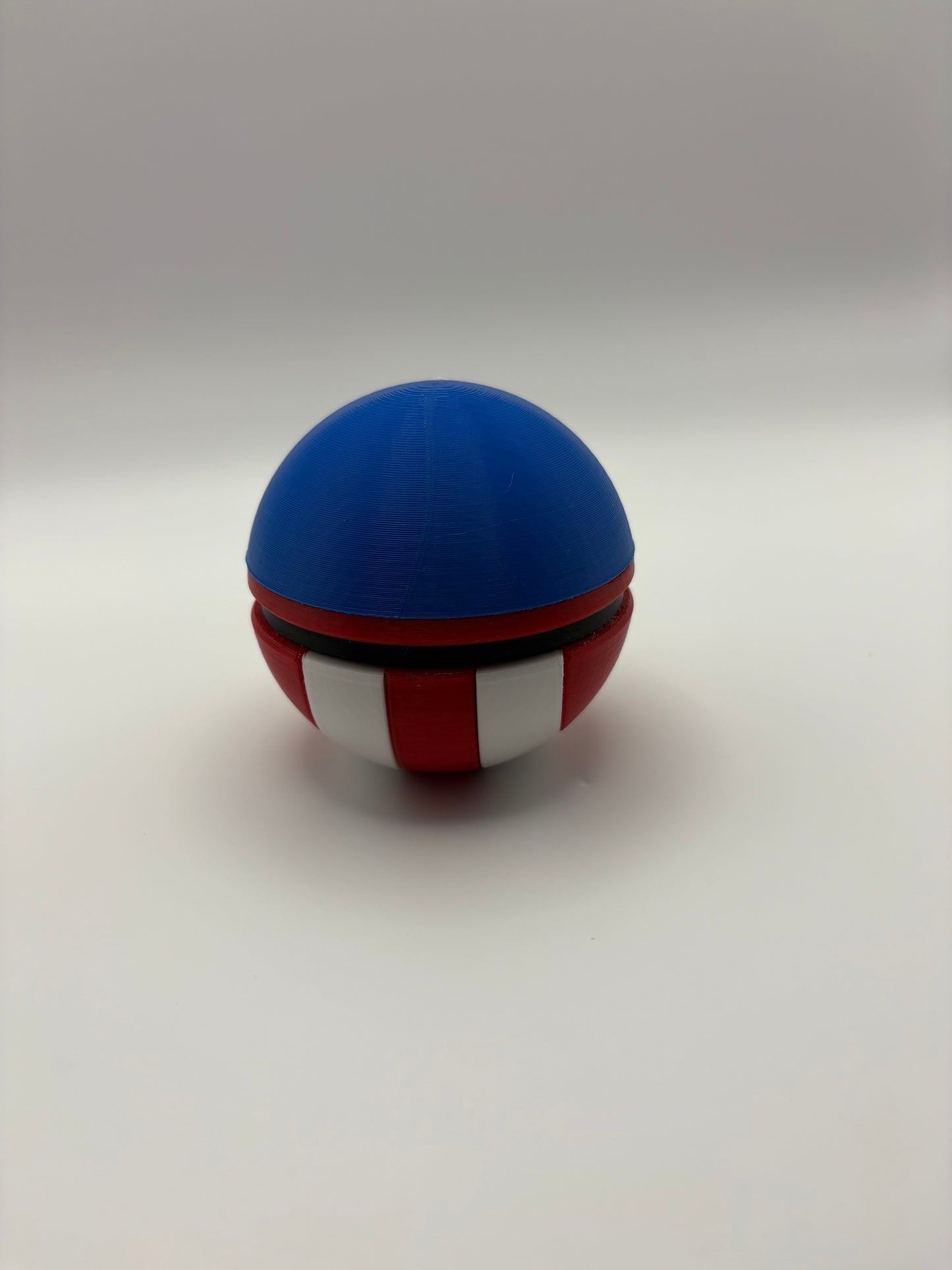 Captan America Themed Pokeball